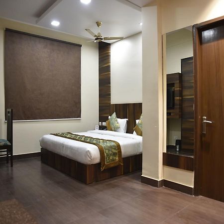 Hotel Rang Mahal Near Jaipur International Airport Exterior photo