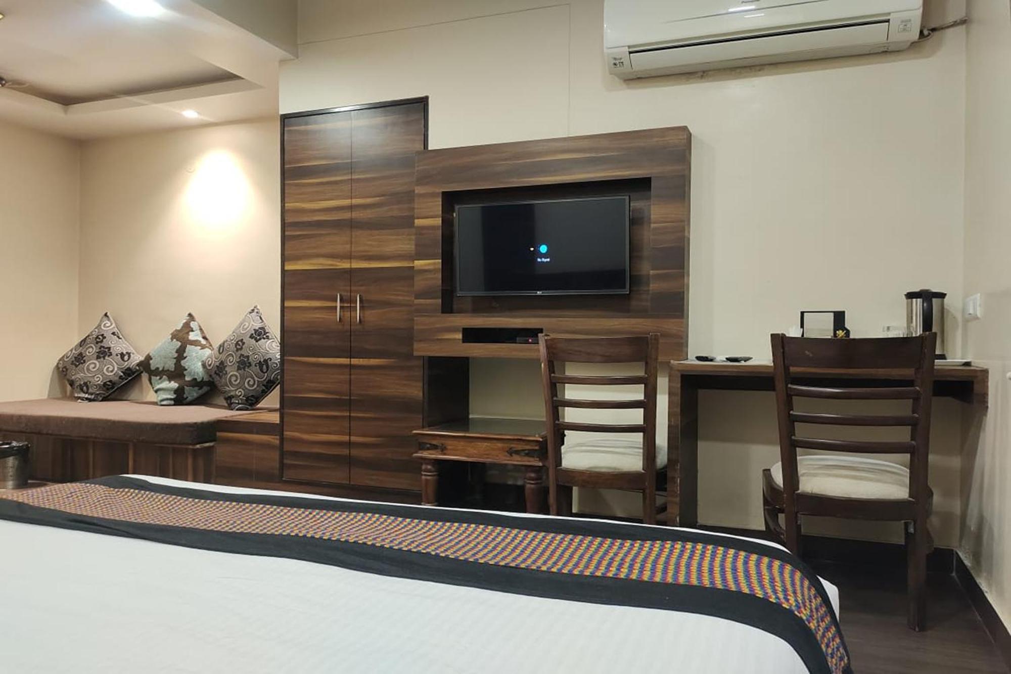 Hotel Rang Mahal Near Jaipur International Airport Exterior photo